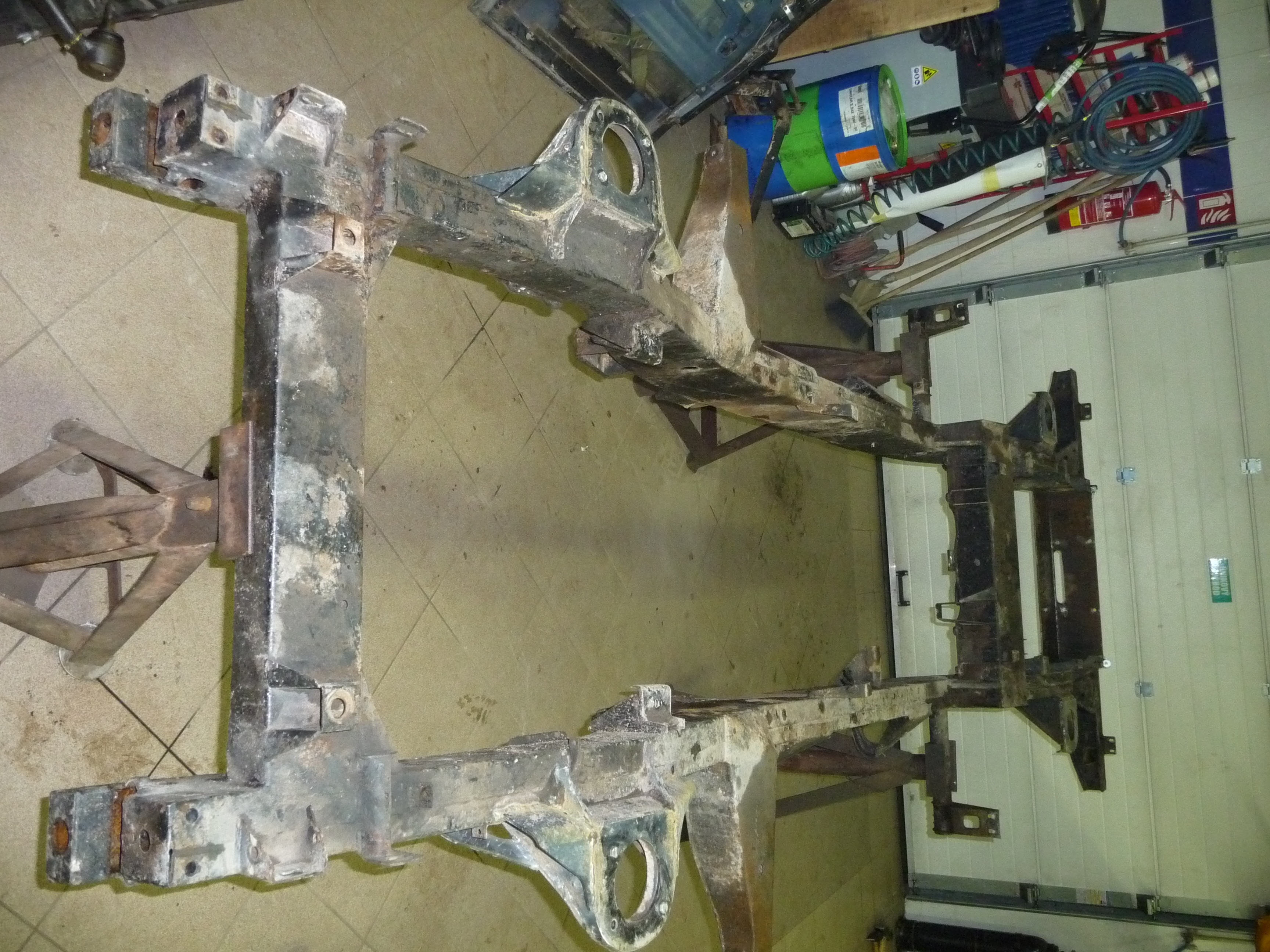 D90